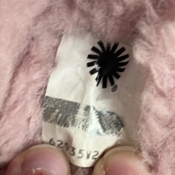 UGG Ansley Slippers - Picture 5 of 6